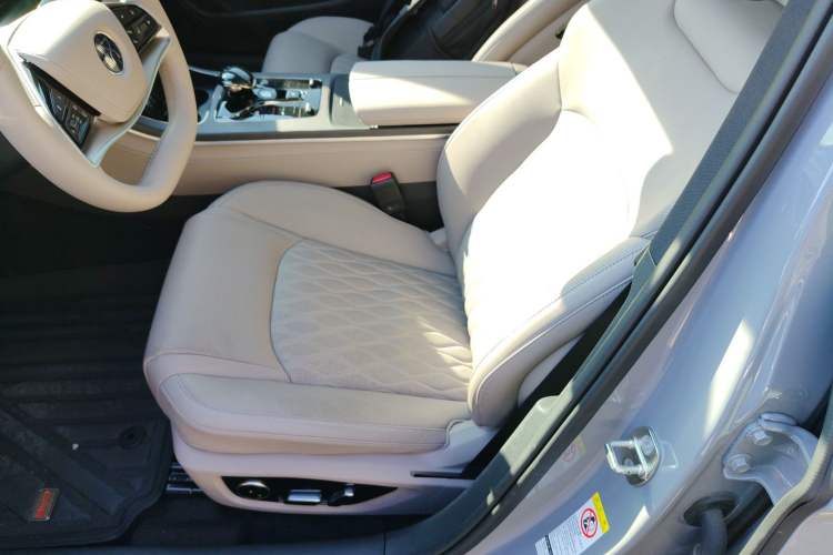 Used BYD Han 2025 DM-i Intelligent Driving Edition 125KM LiDAR Flagship Model
