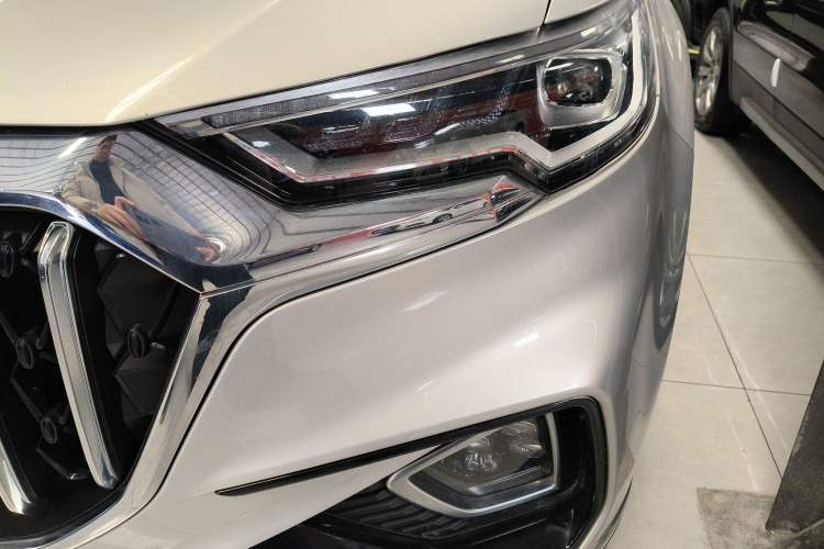 Used Hongqi HS5 2022 Revised Version 2.0T Smart Connect Flagship Edition
