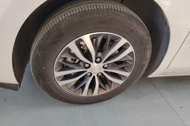 Used Buick GL8 2023 ES Lu Zun Comfort Model
