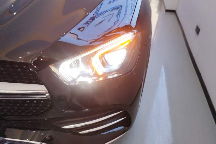 Used Mercedes-Benz GLE 2022 GLE 350 4MATIC Stylish Model
