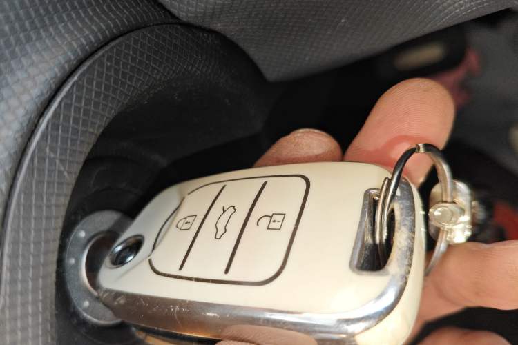 Used Wuling Hongguang MINIEV 2022 Macaron Premium Model – Lithium Ternary Battery
