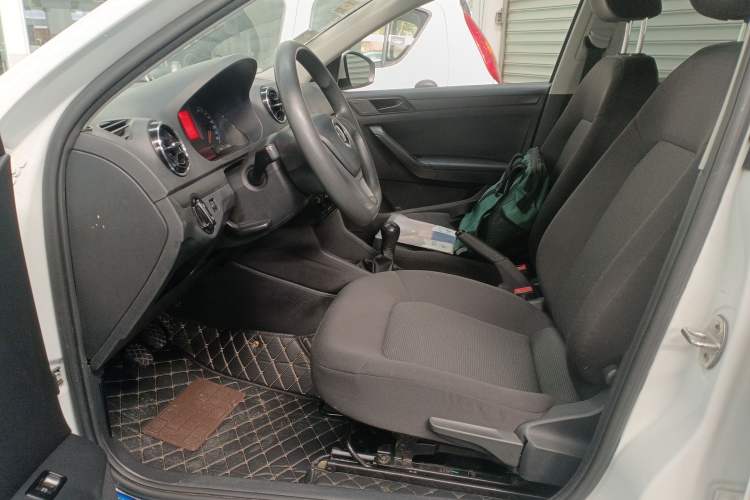 Used Volkswagen Jetta 2017 1.5L Manual Fashion Edition