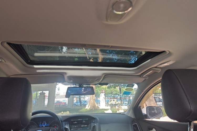 Used Ford Focus 2015 Sedan EcoBoost 180 Automatic Elite Model
