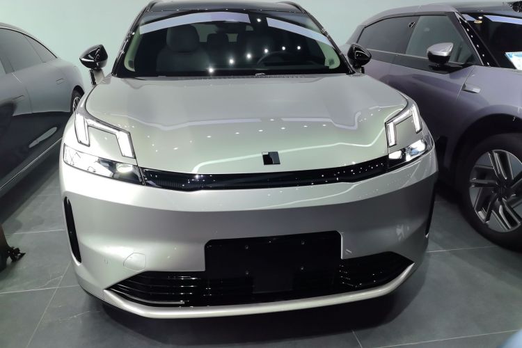 Used Lynk & Co 08 EM-P 2023 245km Ultra-Long Range Halo
