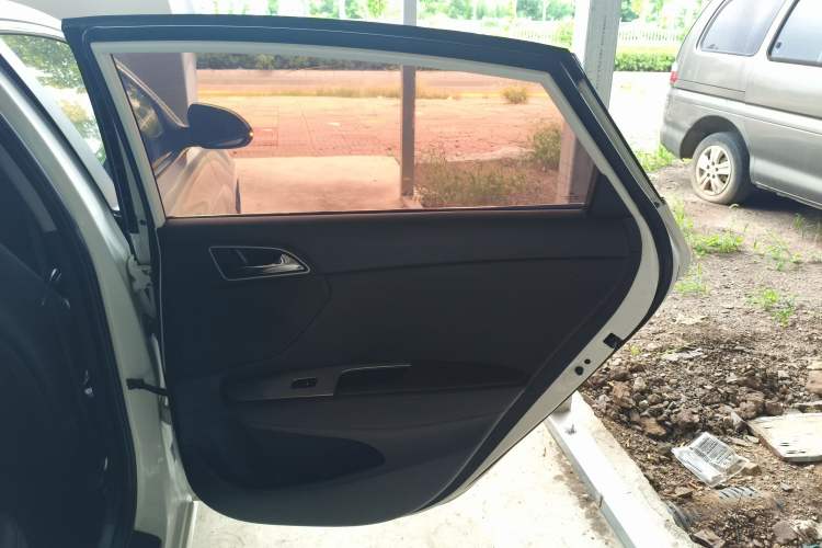 Used Hyundai Mistra 2014 1.8L Automatic Smart GLS
