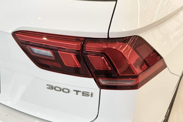 Used Volkswagen Tiguan L 2024 300TSI Automatic Two-Wheel Drive Smart Edition