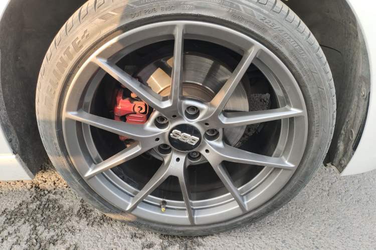 TDK.VehicleDetails.img