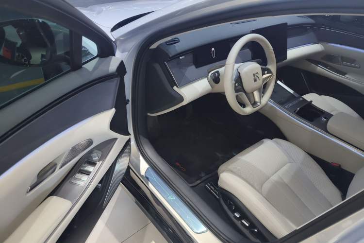 Used BYD Han L 2025 EV 701 km LiDAR Flagship Edition