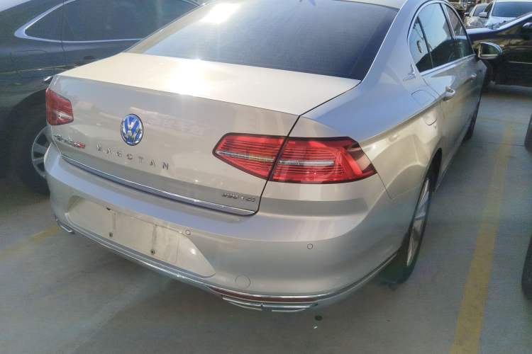 Used Volkswagen Magotan 2019 330TSI DSG Leading Model China VI Standard