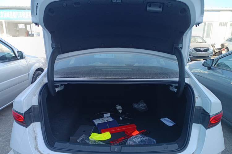 Used BYD Qin PLUS 2025 DM-i Smart Drive 55KM Leading Model
