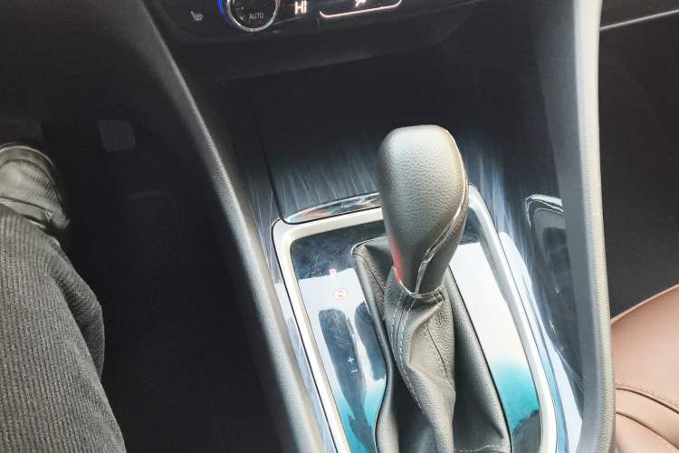 Used Buick GL6 2018 18T 6-Seater Luxury Model