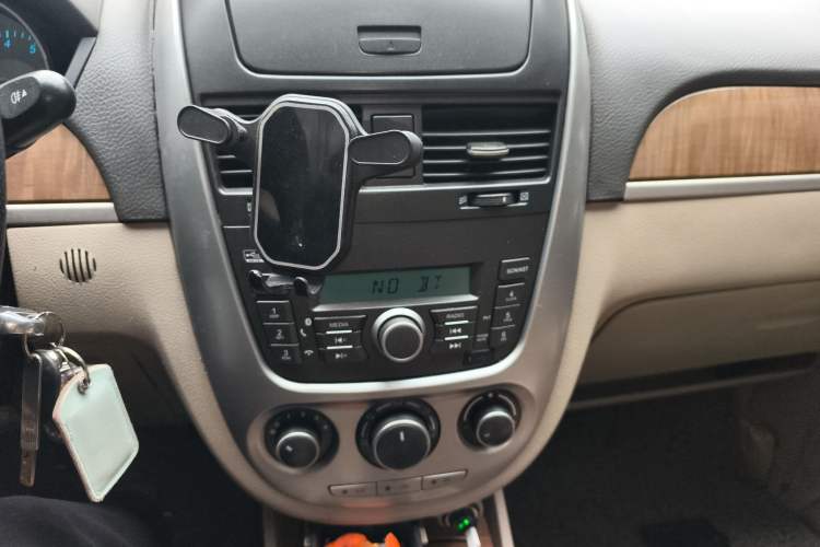 Used Buick Excelle 2015 1.5L Manual Classic Trim
