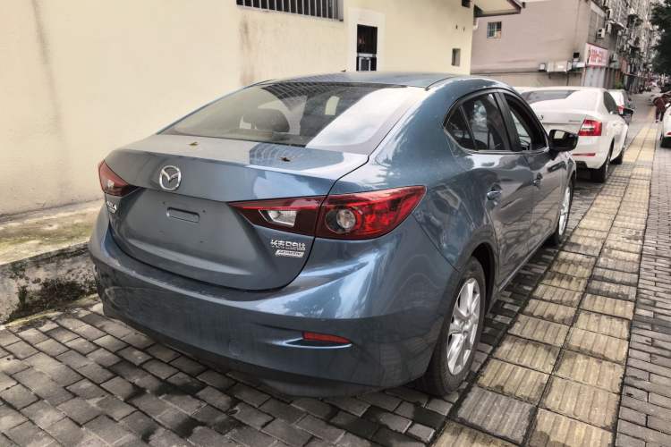 Used Mazda Mazda 3 Axela 2016 Sedan 1.5L Automatic Comfort Model