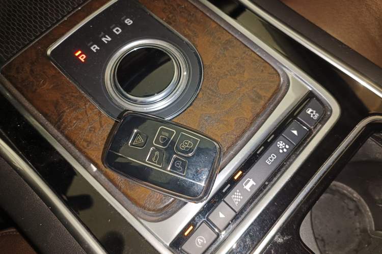 Used Jaguar XFL 2017 XFL 2.0T 240PS Premium Edition
