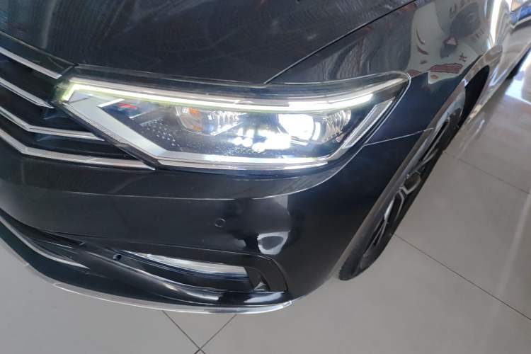 Used Volkswagen Magotan 2020 330TSI DSG Leading Model
