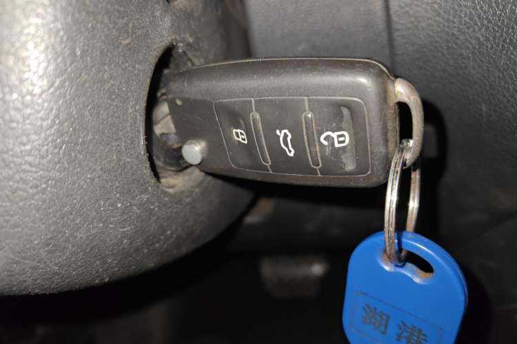 Used Volkswagen Polo 2016 1.6L Automatic Comfort Model
