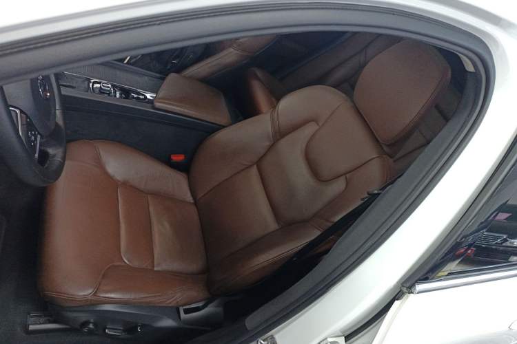 Used Volvo XC60 2021 T5 4x4 Smart Luxury Edition