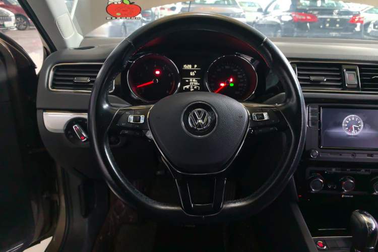 Used Volkswagen Sagitar 2017 1.6L Automatic Comfort Model
