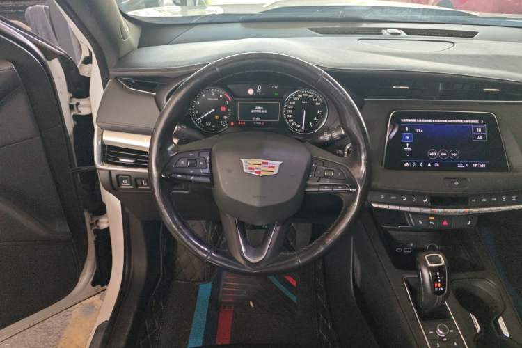 Used Cadillac XT4 2018 28T Two-Wheel Drive Leading Version
