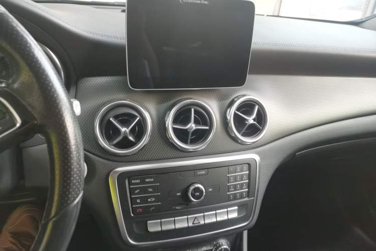 Used Mercedes-Benz GLA 2018 GLA 200 Fashion Model
