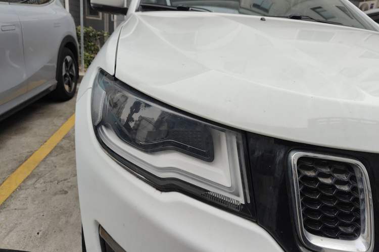 Used  Compass 2017 200T Automatic Family Edition
