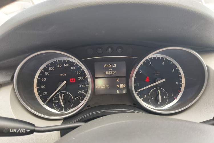 Used Mercedes-Benz R-Class 2014 R 320 4MATIC Business Model
