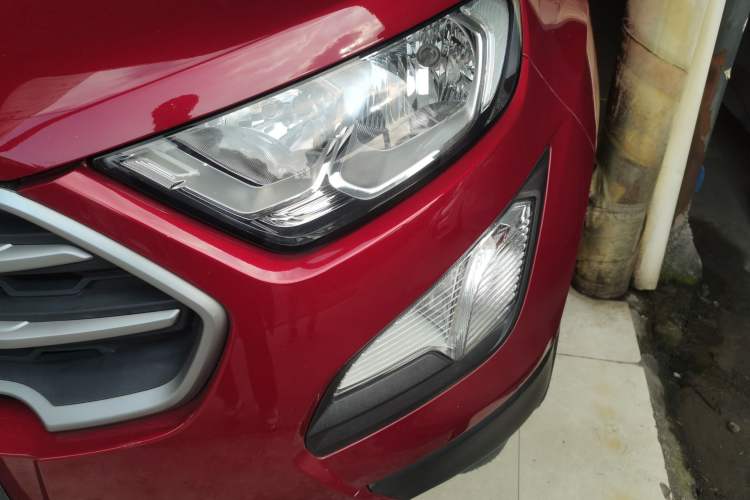 Used Ford EcoSport 2018 1.5L Automatic Platinum Wing Model
