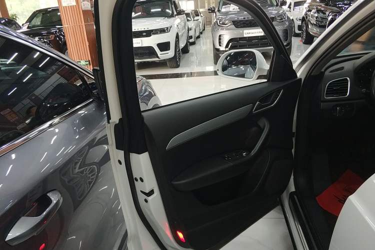 Used Audi Q3 2015 35 TFSI quattro Technology Edition
