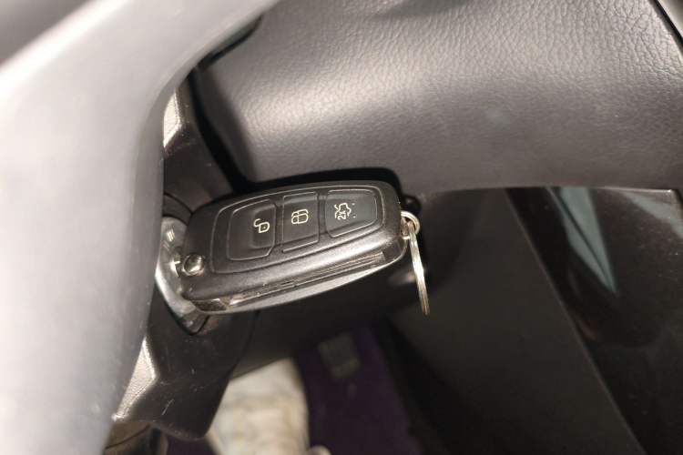 Used Ford Focus 2018 Sedan Classic 1.6L Automatic Trendy SmartDrive Edition
