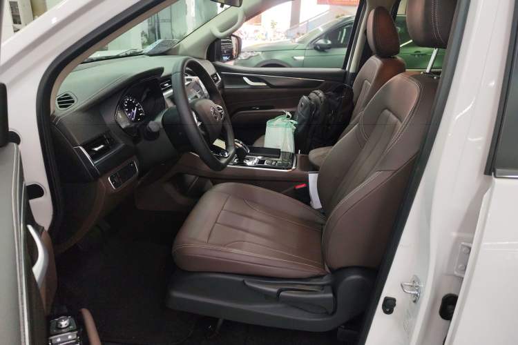 Used Dongfeng Ruichi 7 
