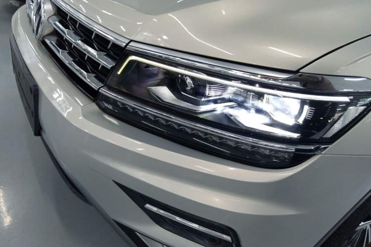 Used Volkswagen Tiguan L 2017 330TSI Automatic Two-Wheel Drive Flagship Edition
