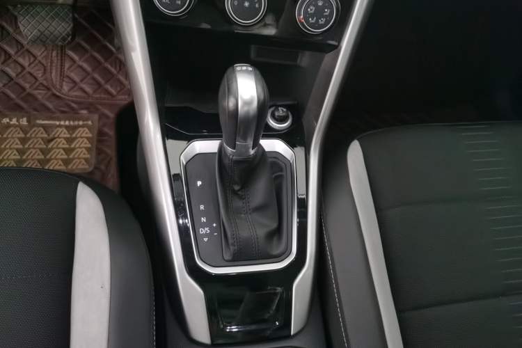 Used Volkswagen T-ROC 2020 280TSI DSG Two-Wheel Drive Advanced Version
