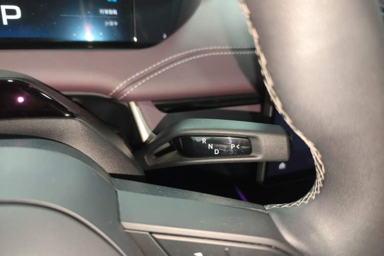 Used  SU7 2024 Rear-Drive Long-Range Intelligent Driving Version
