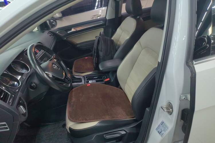 Used Volkswagen Golf 2017 230TSI Automatic Luxury Million-Vehicle Commemorative Edition
