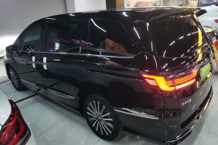 Used Honda Elysion 2022 2.0L eHEV Luxury Edition
