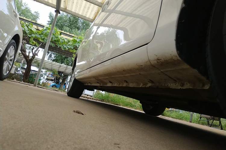 Used Haima M3 2014 1.5L manual Comfort trim level
