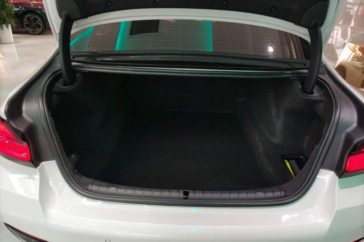 Used BMW 5 Series 2022 Restyled 530Li Luxury Edition M Sport Package
