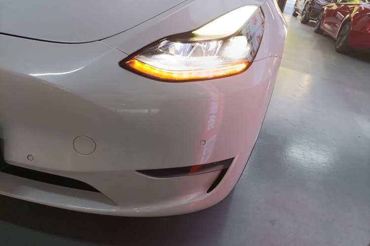 Used Tesla Model Y 2021 Long-Range All-Wheel-Drive Version