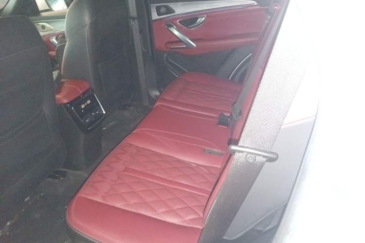 Used JETOUR X70 PLUS 2023 1.5T DCT Brave PLUS 7-Seater
