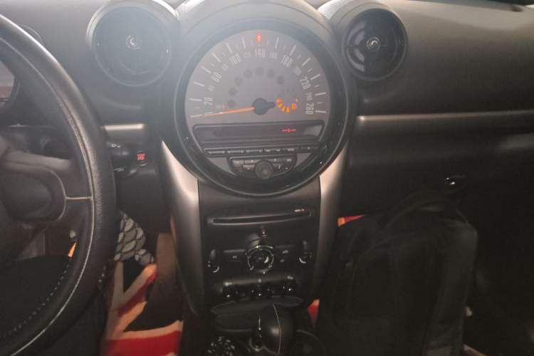 Used  Countryman 2014 1.6L ONE