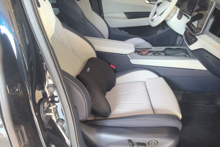 Used Volkswagen Passat 2025 Pro 380TSI Starry Dragon Edition
