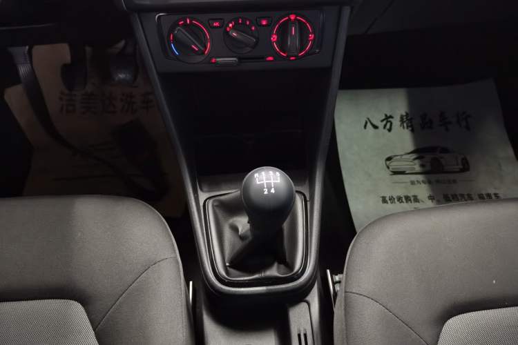 Used Volkswagen Jetta 2015 Value Edition 1.6L Manual Fashionable Style