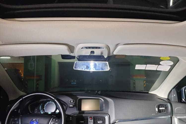 Used Volvo V40 2014 2.0T Zhiya Edition