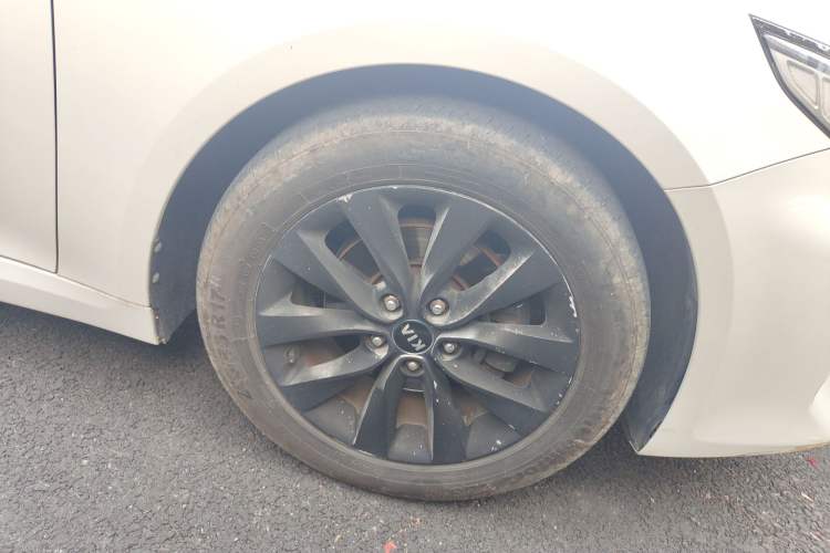 Used Kia K5 2016 1.6T Automatic LUX
