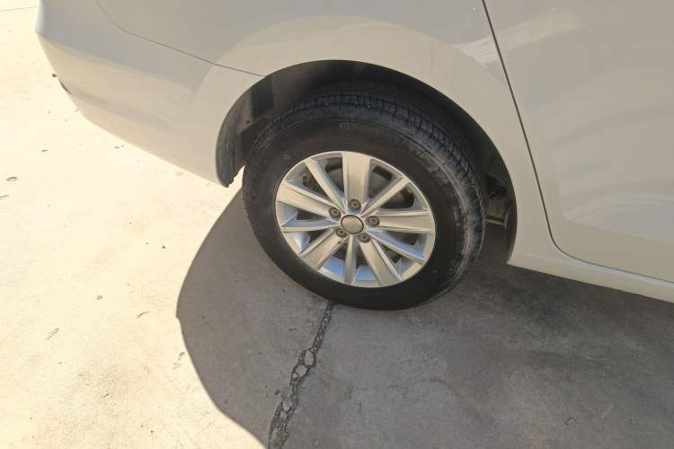 Used Volkswagen Jetta 2015 Value Edition 1.6L Automatic Fashion Version
