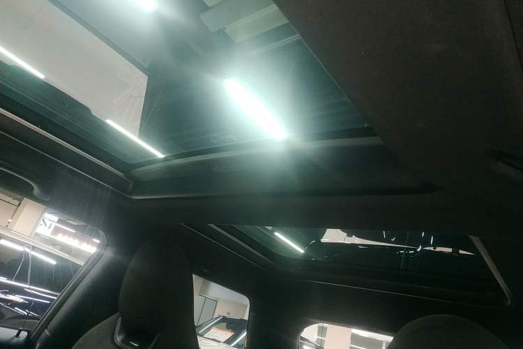 Used  MINI 2019 1.5T COOPER Racing Driver
