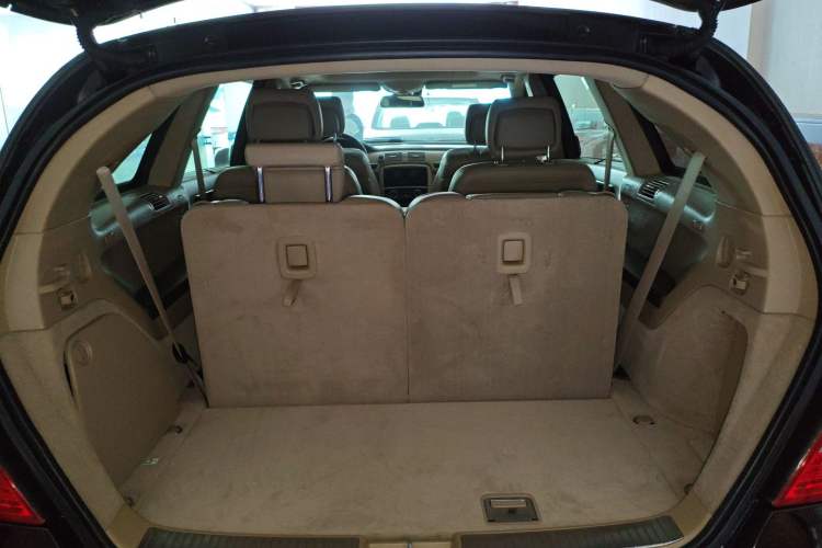 Used Mercedes-Benz R-Class 2015 R 320 4MATIC Luxury Model
