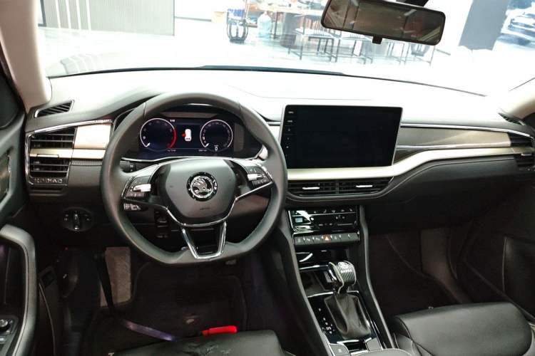 Used Skoda Kodiaq 2023 TSI330 7-Seater Two-Wheel-Drive Luxury Edition
