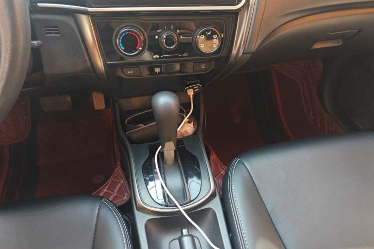 Used Honda Greiz 2016 1.5L CVT Classic Edition
