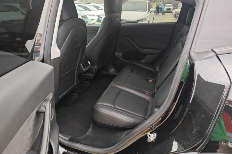 Used Tesla Model Y 2022 Rear-Wheel-Drive Version
